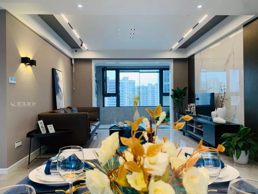 南京保利國(guó)際社區(qū)140㎡現(xiàn)代風(fēng)格--四室二廳大戶型，寬敞開(kāi)闊又舒適！03客廳設(shè)計(jì)