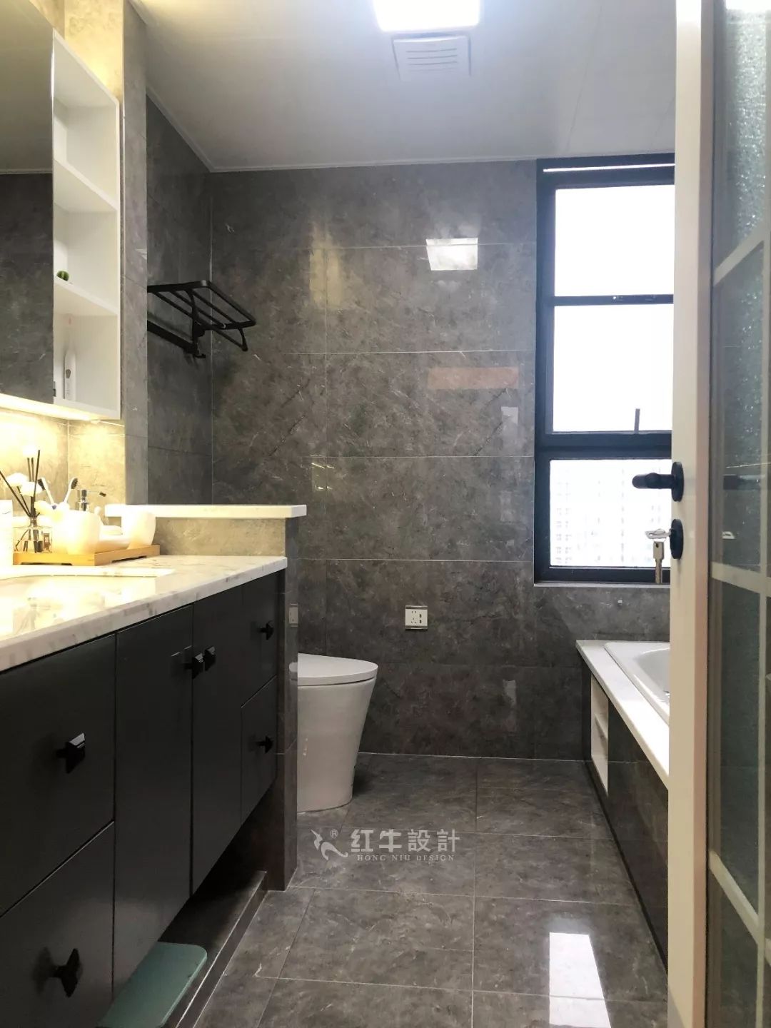 南京保利國(guó)際社區(qū)140㎡現(xiàn)代風(fēng)格--四室二廳大戶型，寬敞開(kāi)闊又舒適！10主臥設(shè)計(jì)