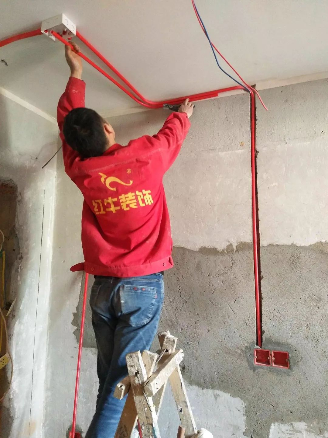 南京龍蟠花苑90㎡現(xiàn)代輕奢--老房升級改造，變身時尚精致家！26水電施工