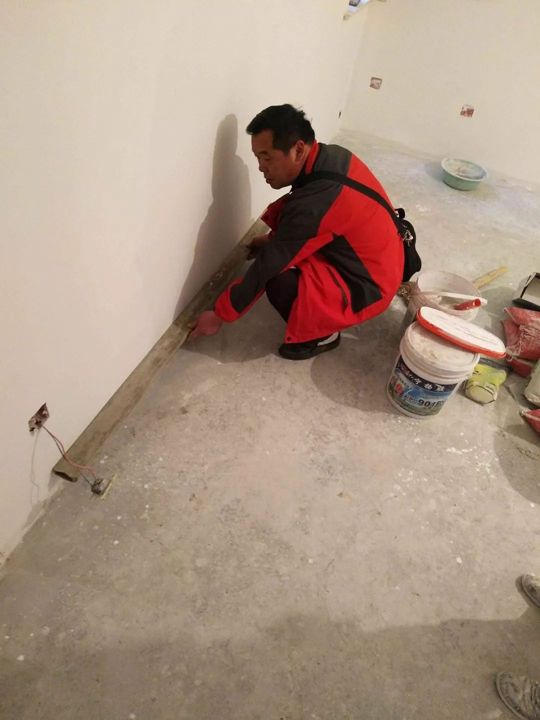 南京龍蟠花苑90㎡現(xiàn)代輕奢--老房升級改造，變身時尚精致家！37油漆施工