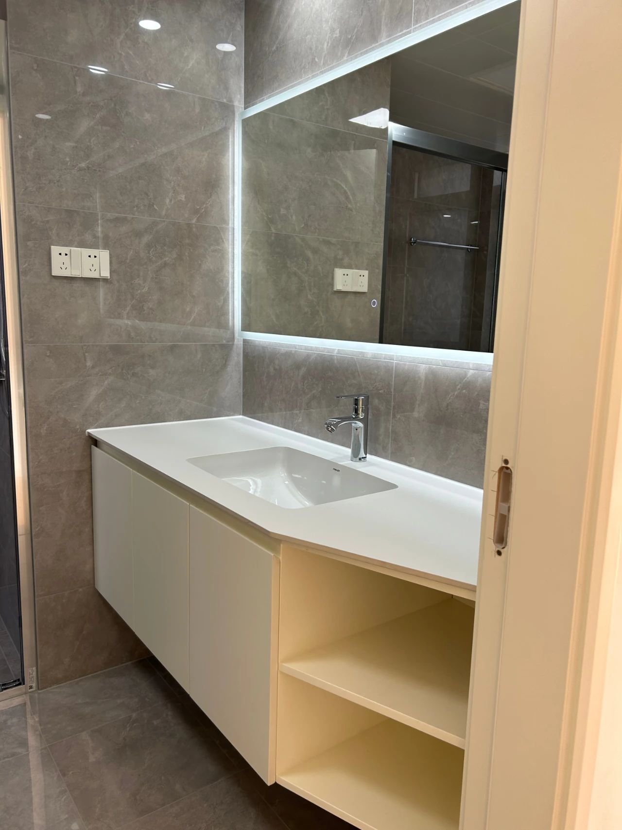 叮~這是我們2024年收到的第4面錦旗啦?。▋?nèi)附完工實(shí)景圖）