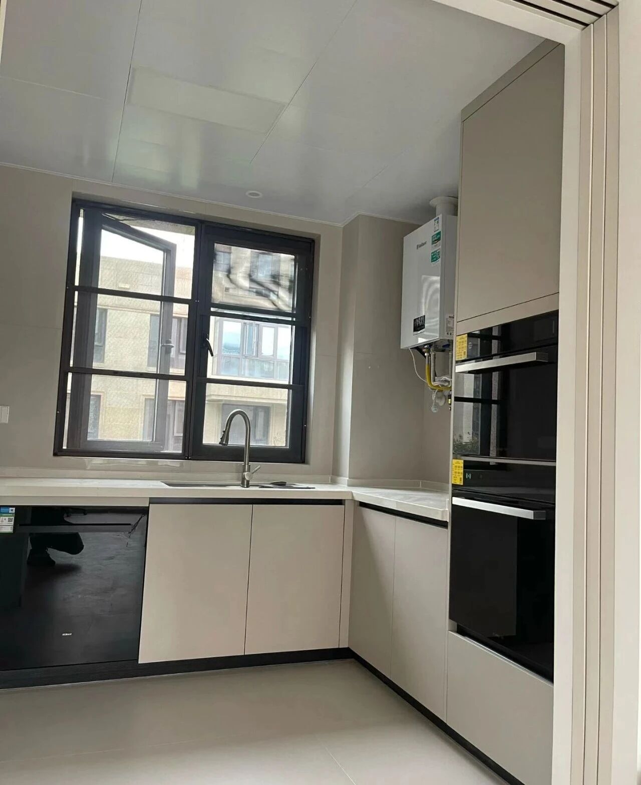 工地巡檢：雙節(jié)同慶，品質(zhì)同行，嚴(yán)把每一道工序，用心守護(hù)夢想家！