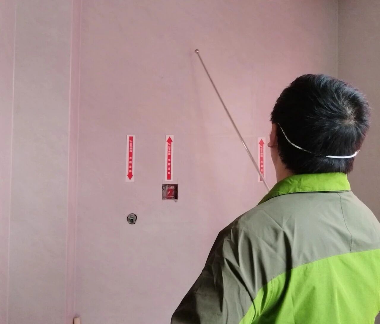 南京裝修公司紅牛裝飾工地突擊巡檢：一厘一毫堅(jiān)守品質(zhì)，一心一意守護(hù)新家！